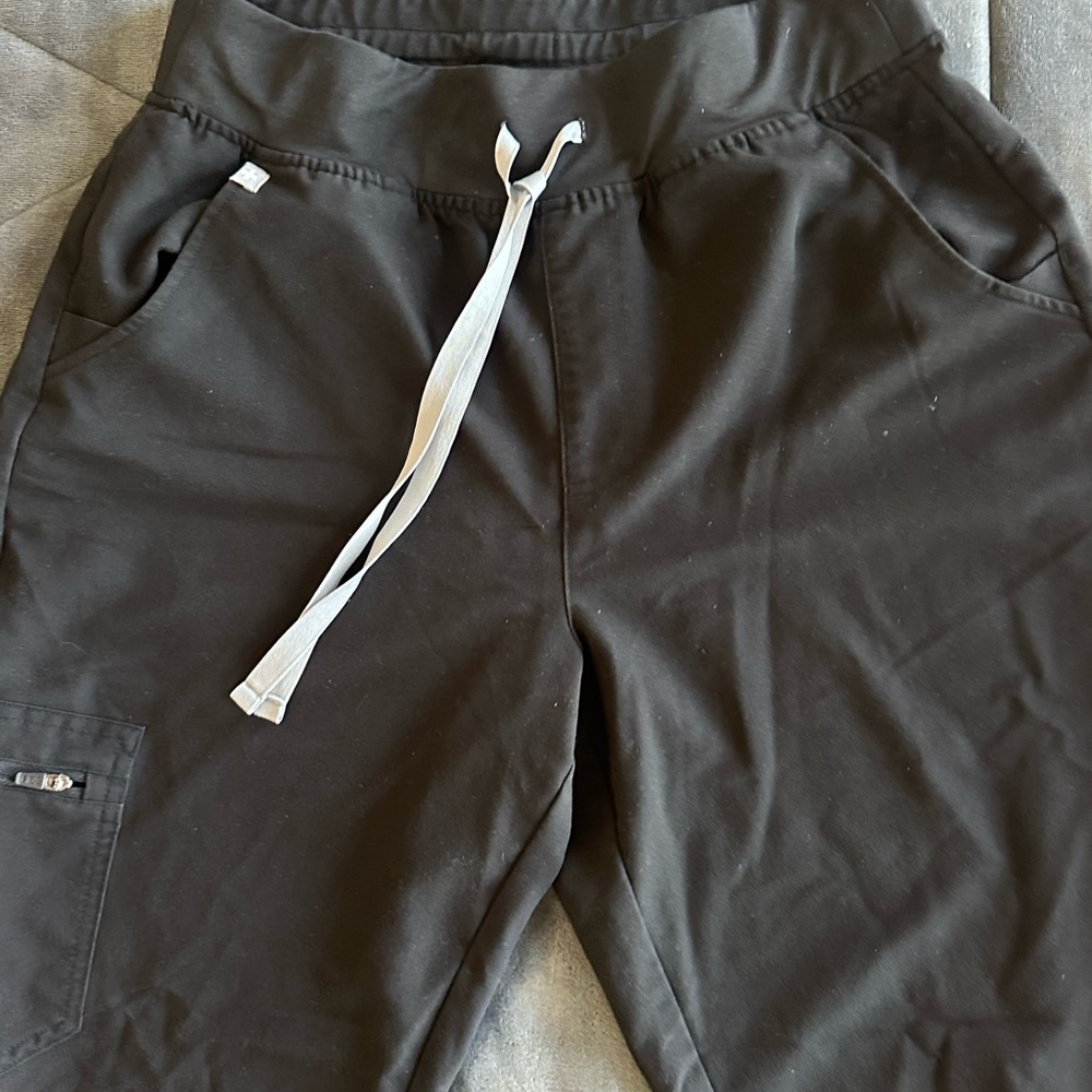 FIGS Scrubs Black Jogger - Picture 3 of 6